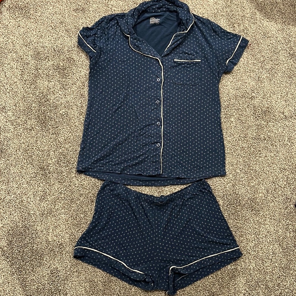Gilligan & O’Malley pajama set